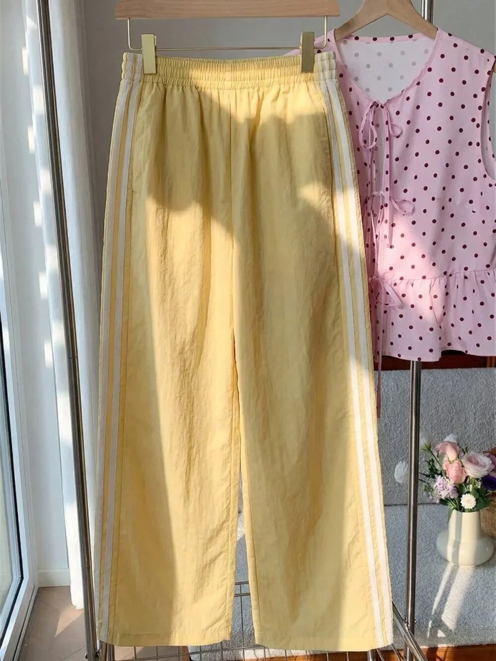 Yellow Casual Women's Side Stripe Elastic Waist Loose Sports Pants